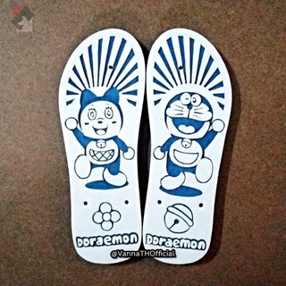 รองเท้าแกะลาย | ลาย Doraemon 5 | ช้างดาว ของแท้ | Handmade | (Pre-พรีออเดอร์)