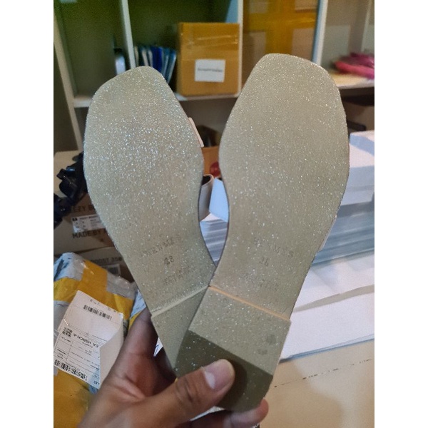 ภาพสินค้าแท้100% 3M Sole Protector แผ่นกันสึกรองเท้า ใช้ได้กับรองเท้าทุกประเภท จากร้าน crazy_shop_2020 บน Shopee ภาพที่ 4