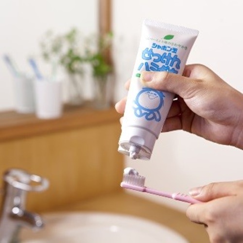 shabondama-toothpaste-ยาสีฟันสูตรอ่อนโยนที่ปราศจากสารเติมแต่ง-ช่วยป้องกันโรคเกี่ยวกับเหงือกและฟัน-ทำให้ฟันขาวสะอาด