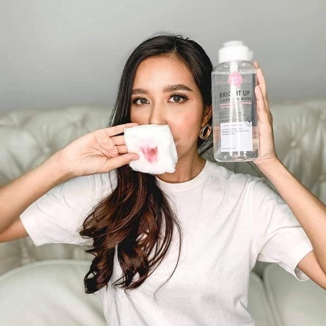 ผลิตภัณฑ์เช็ดเครื่องสำอาง-cleansing-water-สูตรไมเซลลา-น้ำตบบำรุงผิว-cathy-doll-bright-up-cleansing-water-0-alcohol