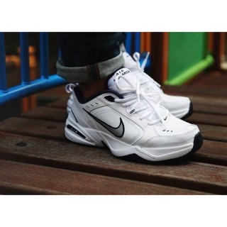 พร้อมส่ง : รองเท้า Nike air monarch IV