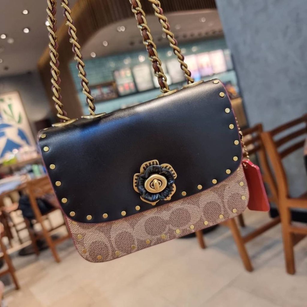 coach-c0829-madison-shoulder-bag-16-in-signature-canvas