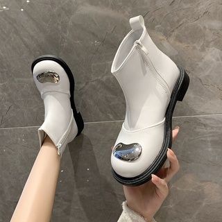 แพลตฟอร์ม French White Boots