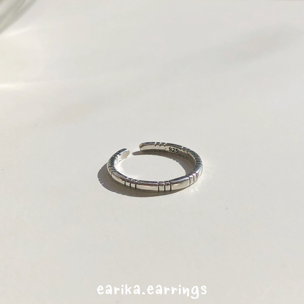 กรอกโค้ด-72w5v-ลด-65-earika-earrings-triple-stripe-ring-แหวนเงินแท้-ฟรีไซส์ปรับขนาดได้