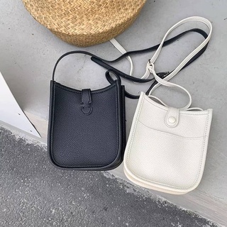 Korean Style crossbody bag กระเป๋าสะพาย กระเป๋าสะพายข้าง กระเป๋าถือ กระเป๋าแฟชั่น เกาหลี งานดี ราคาถูก สวย ใช้ได้ทุกวัน