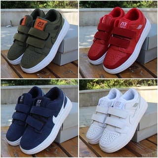 ☽ใหม่ AJ 1 Velcro รุ่นที่ 1 รองเท้าผ้าใบส้นเตี้ยสีขาวล้วน (ขนาด 36-44)