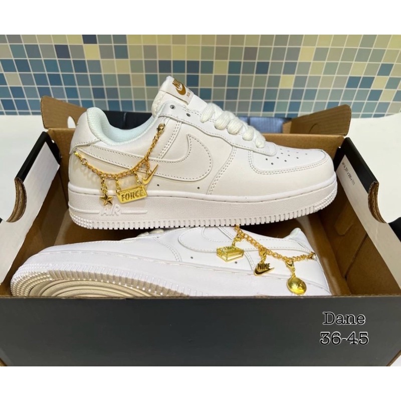 รองเท้าผ้าใบผู้หญิงผู้ชายไนกี้-nike-air-force1-2022งาน-high-endสินค้ามีพร้อมกล่องใบเสร็จไซด์-เพิ่มหนึ่งไซด์