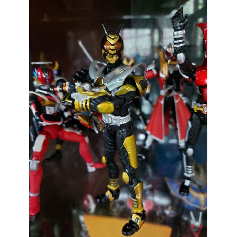 SHF MASKED RIDER THE BEE งานแท้ไม่มีกล่อง | Shopee Thailand