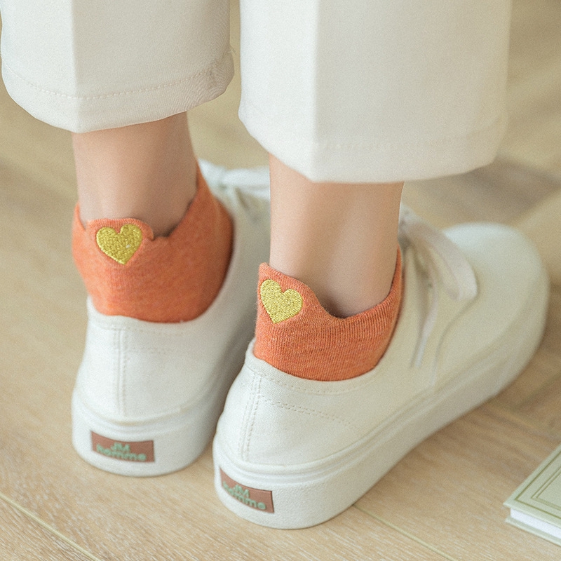 ภาพหน้าปกสินค้าEmbroidery Gold Heart Love Pattern Ankle Socks Women Spring Summer Solid Color Fashion Korean Cotton Casual Female Socks Size 35-39