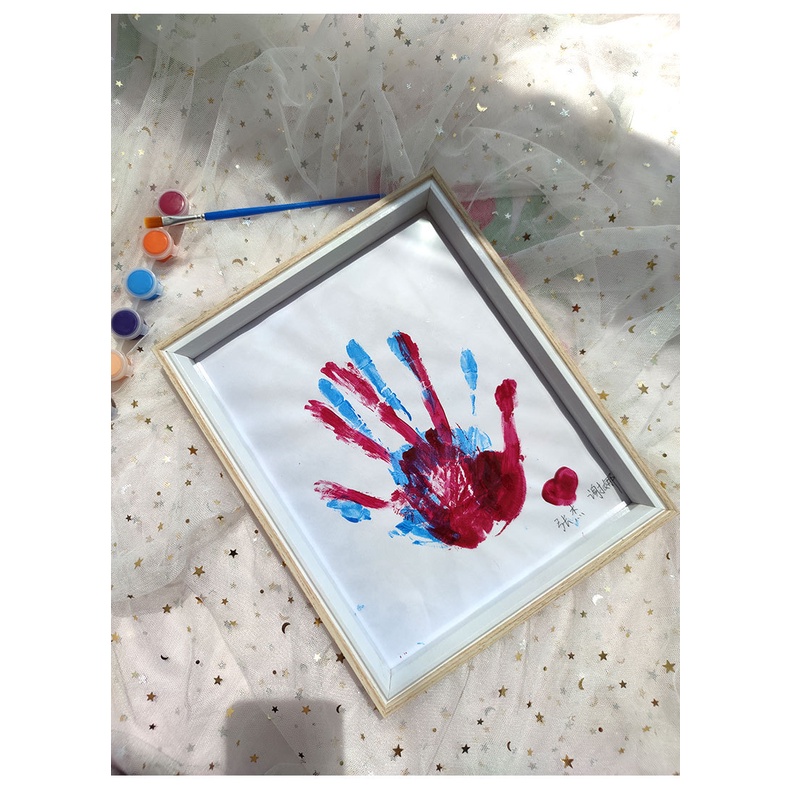 ภาพหน้าปกสินค้าชุด กรอบรูป เด็ก handprint ศิลปะ DIY เสริมทักษะ ระบายสีมือ ของขวัญ แต่งบ้าน กรอบผลงาน ของเล่นเสริมพัฒนาการ จากร้าน puinooncii บน Shopee
