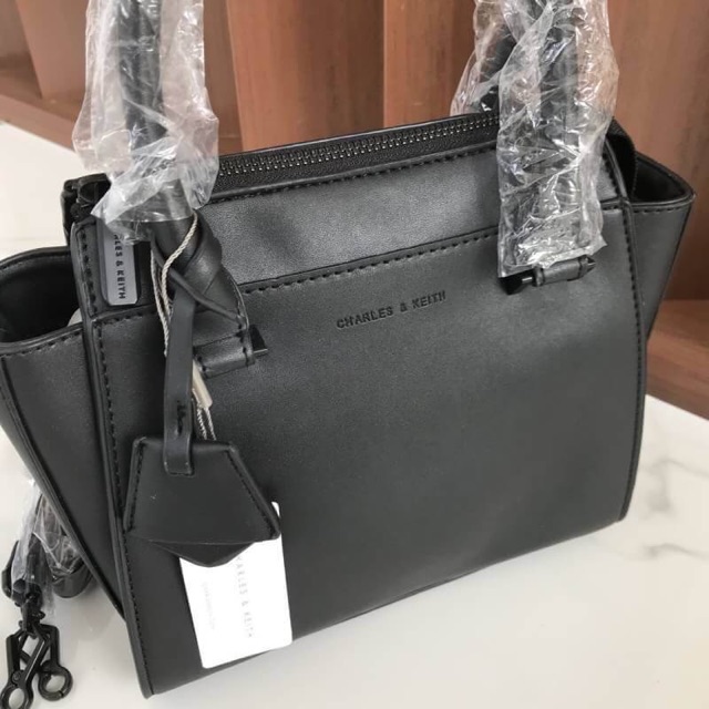 charles-amp-keith-bag-ของแท้-ราคาถูก