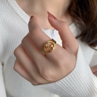 ภาพขนาดย่อของภาพหน้าปกสินค้าแหวน แหวนแฟชั่น รวมแบบแหวนแฟชั่นสุดฮิต จากร้าน y.m.w บน Shopee