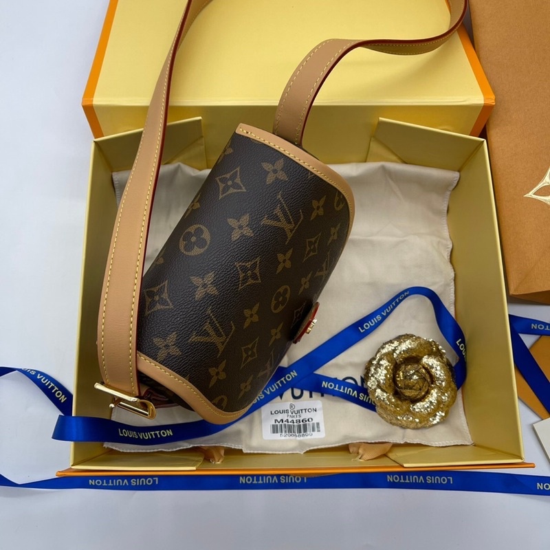 louis-vuitton-original-grade-18cm-รุ่นใหม่ชนช็อป-งานคุณภาพ-ถ่ายจากสินค้าจริงค่ะ