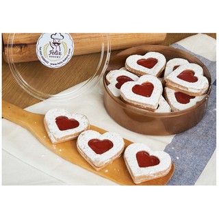 Strawberry butter Cookies 15 Pieces ( คุกกี้รูปหัวใจ แยมสตอเบอรี่) by Felix bakery