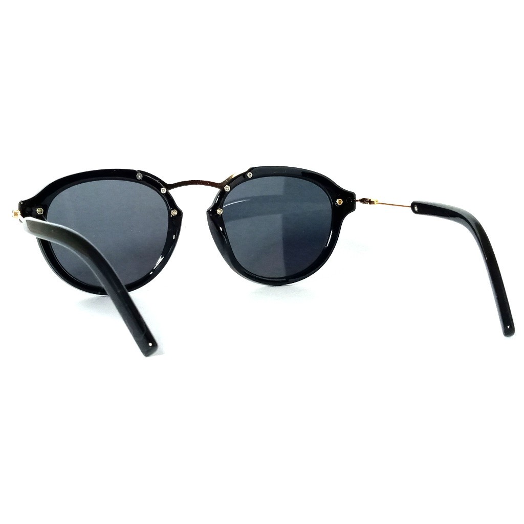 แว่นตากันแดด-แว่นตาแฟชั่น-ทรงรี-กรอบสีดำ-รุ่น-58023