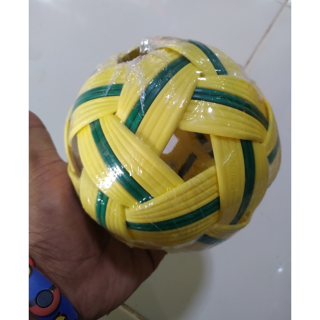 ตะกร้อ-sepak-takraw-ลูกตะกร้อ-สีน้ำตาล-สีเขียว-อุปกรณ์กีฬา-rattan-ball-takraw-ตะกร้อพลาสติก-ตะก้อ