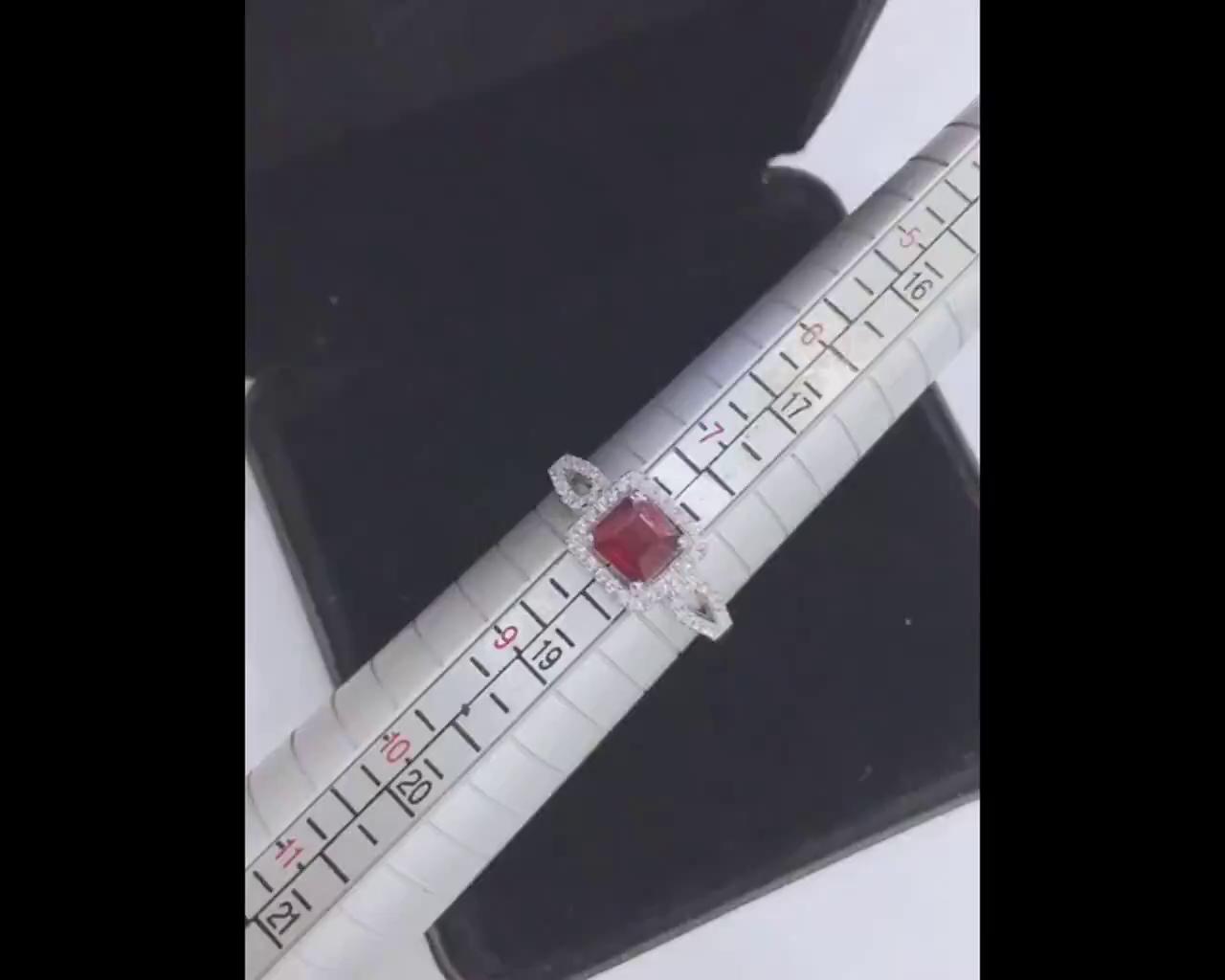 แหวนพลอย-ทับทิมสีแดง-ruby-ประดับด้วยเพชรรัสเซีย-เงินแท้-92-5-รุ่น1846-ru