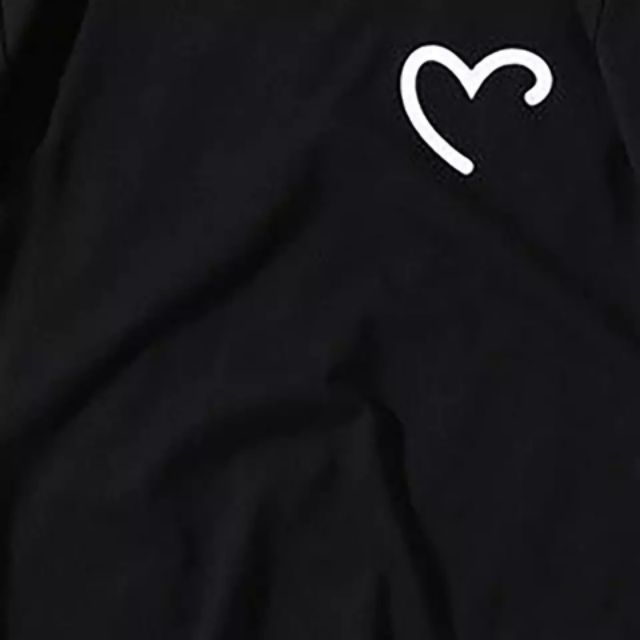 ภาพสินค้าเสื้อยืดลายหัวใจ มีสีดำและสีขาว จากร้าน kittiyalingkkklll บน Shopee ภาพที่ 4