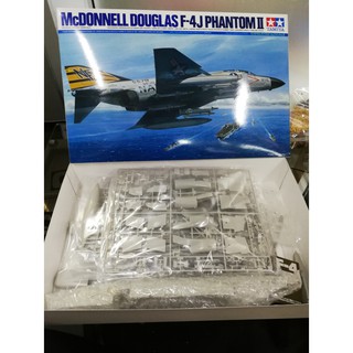 โมเดลเครื่องบินประกอบ Tamiya 1/32 TA60306 McDonnell Douglas F-4J Phantom II