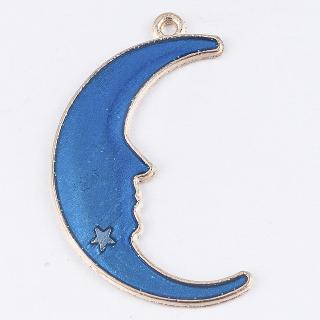 ภาพขนาดย่อของภาพหน้าปกสินค้า8pcs Cute Moon/Star/Planet Charm Pendant For DIY Earrings/Bracelet Craft จากร้าน tangding.th บน Shopee