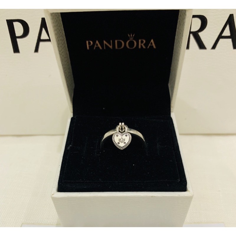 ภาพหน้าปกสินค้าPandora Heart Shape Padlock Ring size50 แท้100% แถมกล่องแหวน
