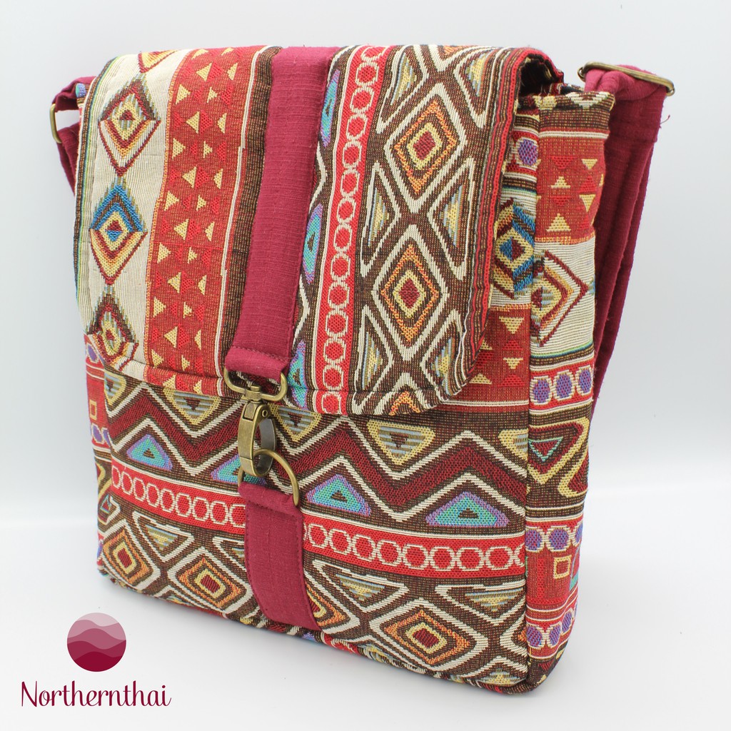 กระเป๋าสะพายข้างฝาปิด-ลายผ้าเมือง-โทนสีแดง-ฝ้ายแท้-100-คุณภาพดี-น้ำหนักเบา-กระเป๋าแฟชั่นวินเทจ-northernthai