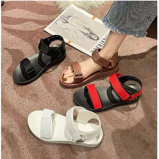ภาพขนาดย่อของภาพหน้าปกสินค้ารองเท้ารัดส้นสไตล์เกาหลี รองเท้าแตะรัดส้นผู้หญิง 2068 จากร้าน fahion_shop6 บน Shopee