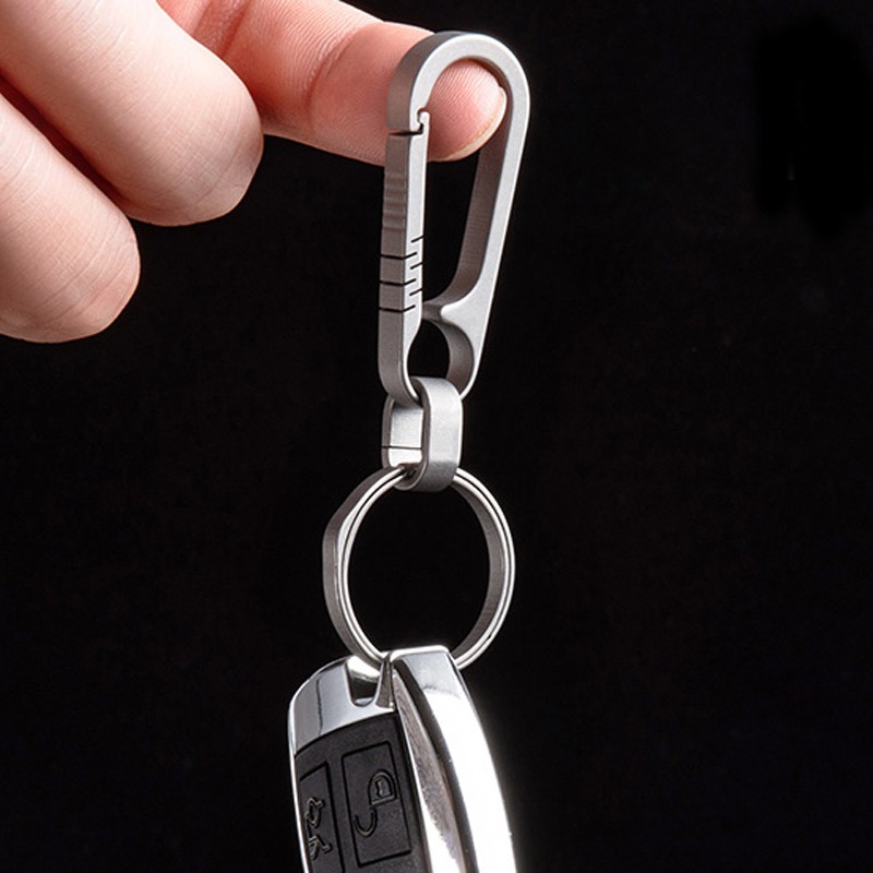 ภาพหน้าปกสินค้าCNEDC Outdoor Small Tool Titanium Alloy Keychain Hook Titanium Buckle Hanging Lightweight Keychain จากร้าน edc666.th บน Shopee