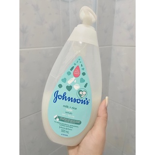 Johnson จอห์นสัน สบู่อาบน้ำ มิลค์+โอ๊ต บาธ 500 มล. Johnsons Milk + Oats Bath