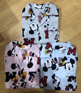 ชุดนอนเด็ก Mickey Mouse คอปกแขนสั้นขายาว ลายมิกกี้เม้าส์ ผ้านิ่ม ใส่สบาย ลายชัด