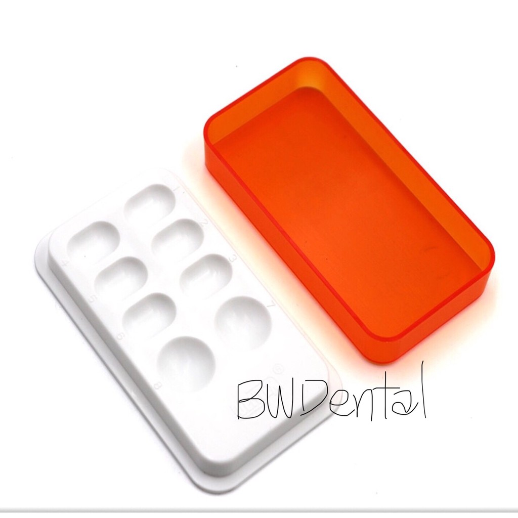 dental-materials-palette-watering-and-moisturizing-plate-with-cover
