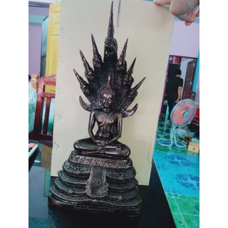 พระนาคปรคหล่อด้วยแร่เหล็กน้ำพี้