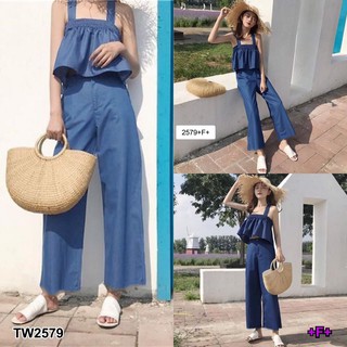 **สอบถามก่อนสั่งนะคะ**TW2579    Set 2 ชิ้น เสื้อครอปแต่งสมอคสายไขว้หลัง มาพร้อมกับกางเกงขายาวหกส่วน เอวยืด