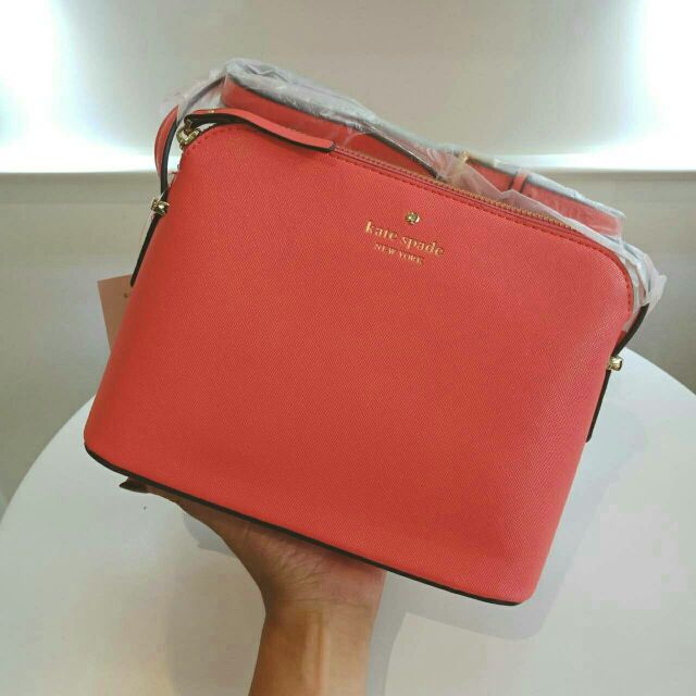 kate-spade-กระเป๋าสะพาย-แบรนด์ดังจากอเมริกา