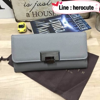 CHARLES & KEITH TURN-LOCK WALLET ของแท้ ราคาถูก