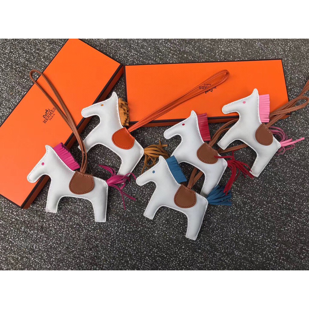 พรี-ราคา2300-hermes-ที่-ห้อย-กระเป๋า-พวงกุญแจ-keychain-หนังแท้-เสน่ห์-charm