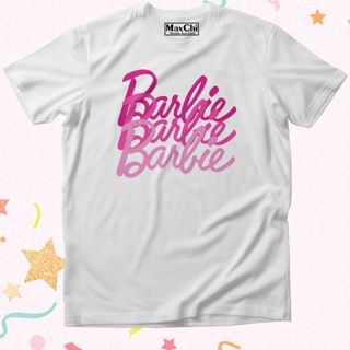 [MaxChi] เสื้อยืด พิมพ์ลาย Barbie Triple สีขาว สําหรับผู้ใหญ่