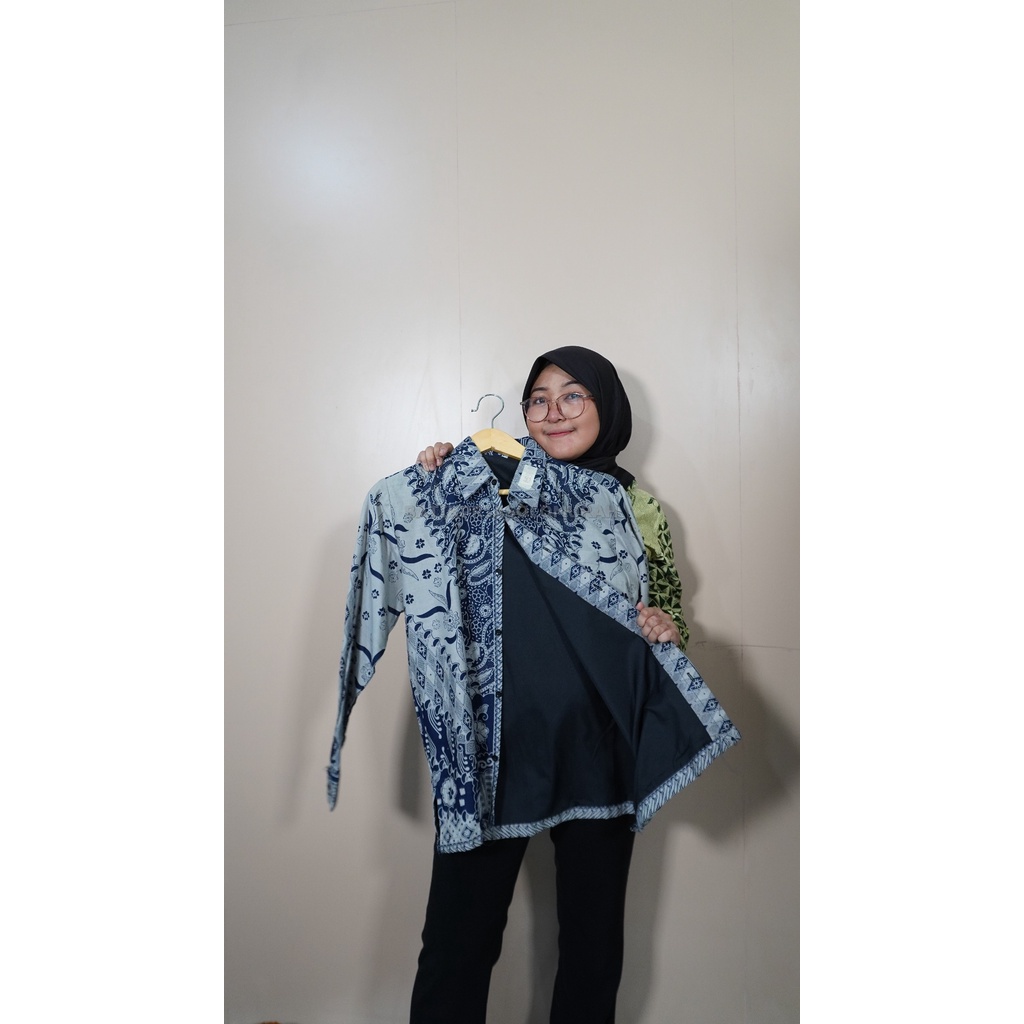 katun-kemeja-merah-hitam-bayu-batik-indonesia-solo-batik-เสื้อเชิ้ตแขนยาว-lapis-sogan-modern-premium-top-ผ้าฝ้าย-dilan-lintang-red-leaf-wikrama-blue-sogan-gadhing-ibrahim-wulu-abang-wahyu-sogan-prabu-