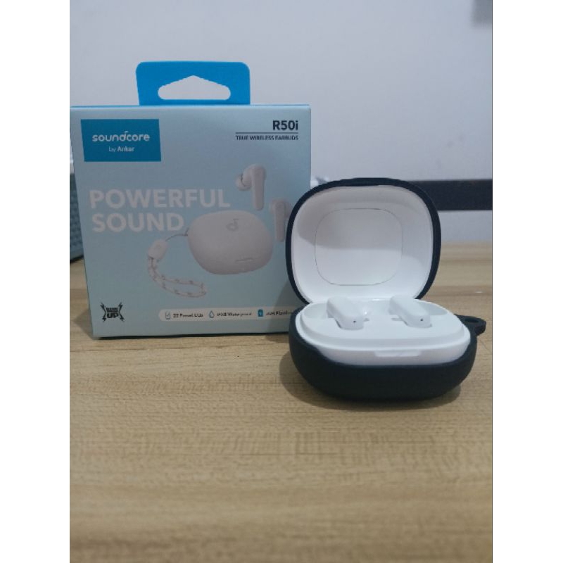 Anker Soundcore R50i ปลอกซิลิโคน + Carabiner A3949 | Shopee Thailand