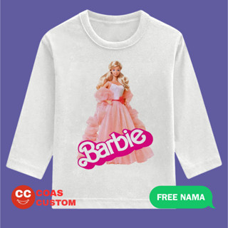 เสื้อยืดแขนยาว พิมพ์ลายบาร์บี้ ฟรีชื่อ สําหรับเด็ก