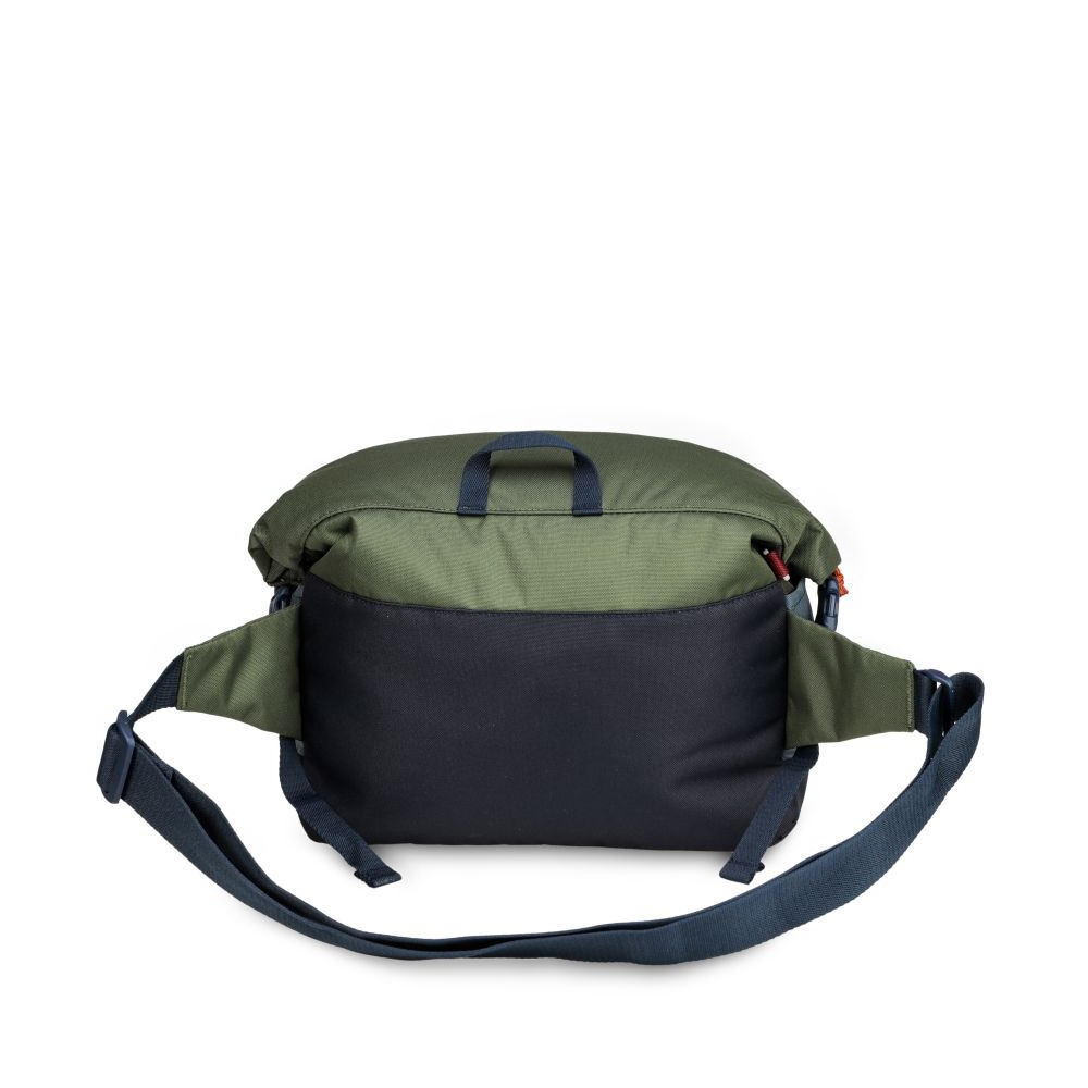 eiger-z-weekender-โรลม้วนไหล่-สีเขียว-1f