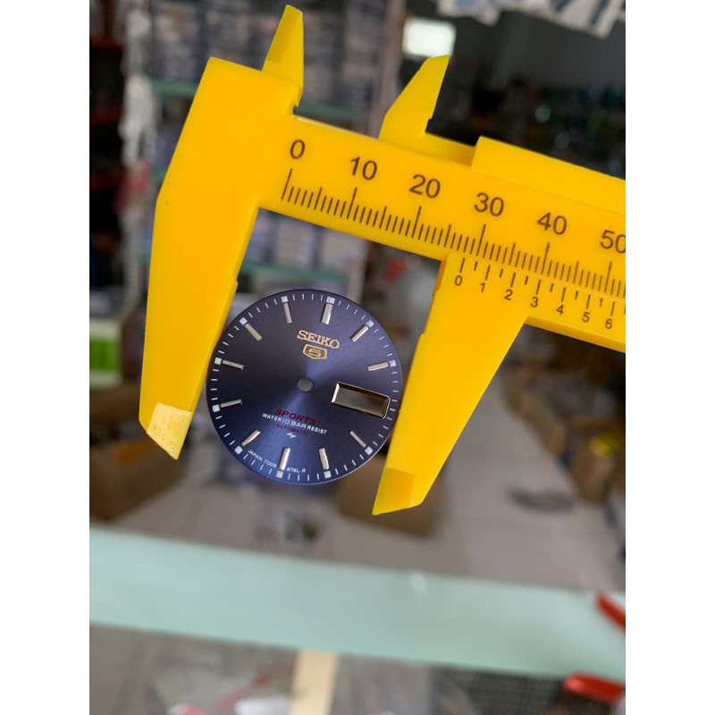 seiko-5-นาฬิกาข้อมือสปอร์ต-หน้าปัดสีฟ้า-7009