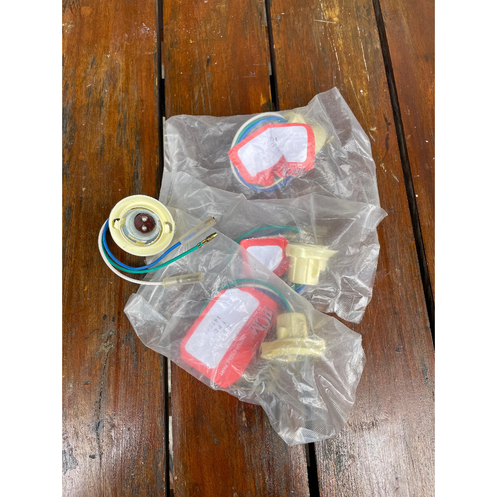 ซ็อกเก็ตไฟหน้า สําหรับ Honda WIN 100 CB100 GL100 GL RPO | Shopee Thailand