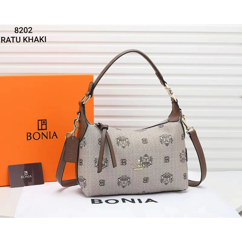 8202-bonia-55-slingbag