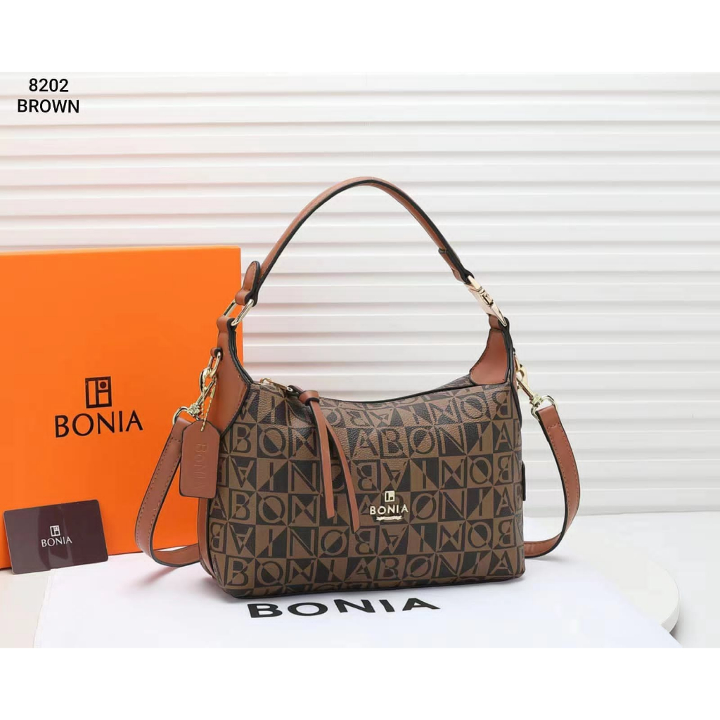 8202-bonia-55-slingbag