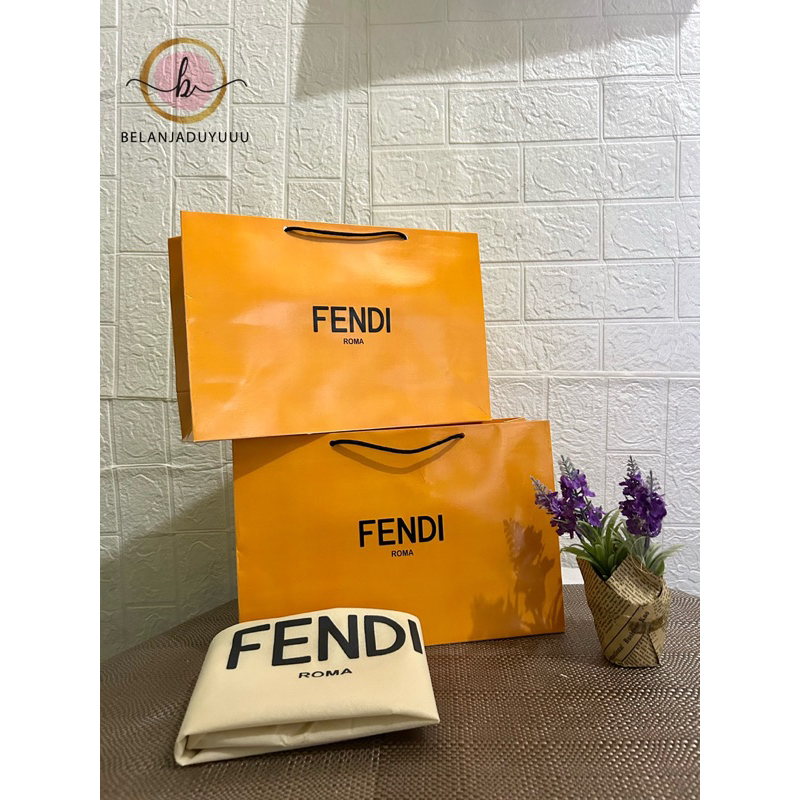 ถุงกระดาษห่อของขวัญ-fendi