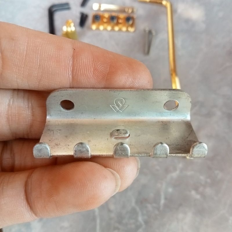 tremolo-floyd-rose-fernandes-oem-tremolo-fernandes-กระติกน้ําร้อนระบุตัวตน-gotoh