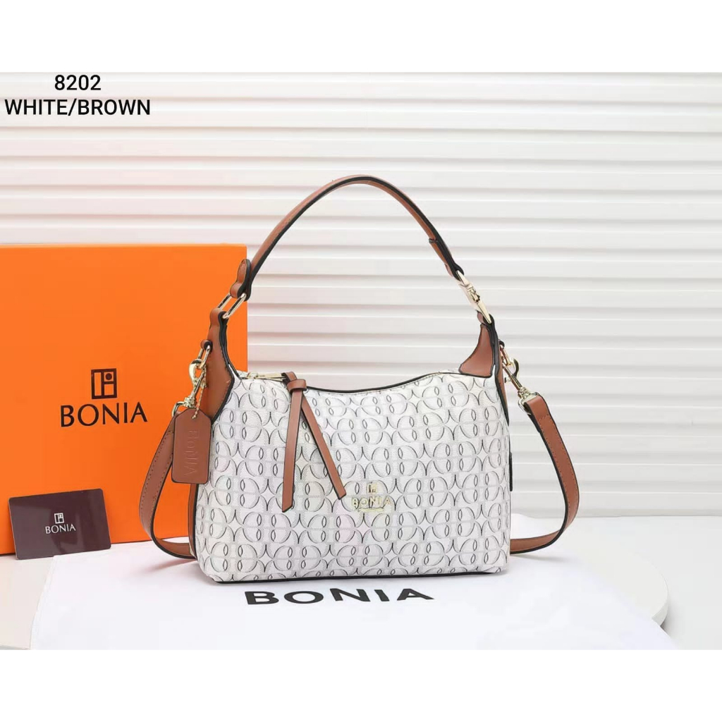 8202-bonia-55-slingbag