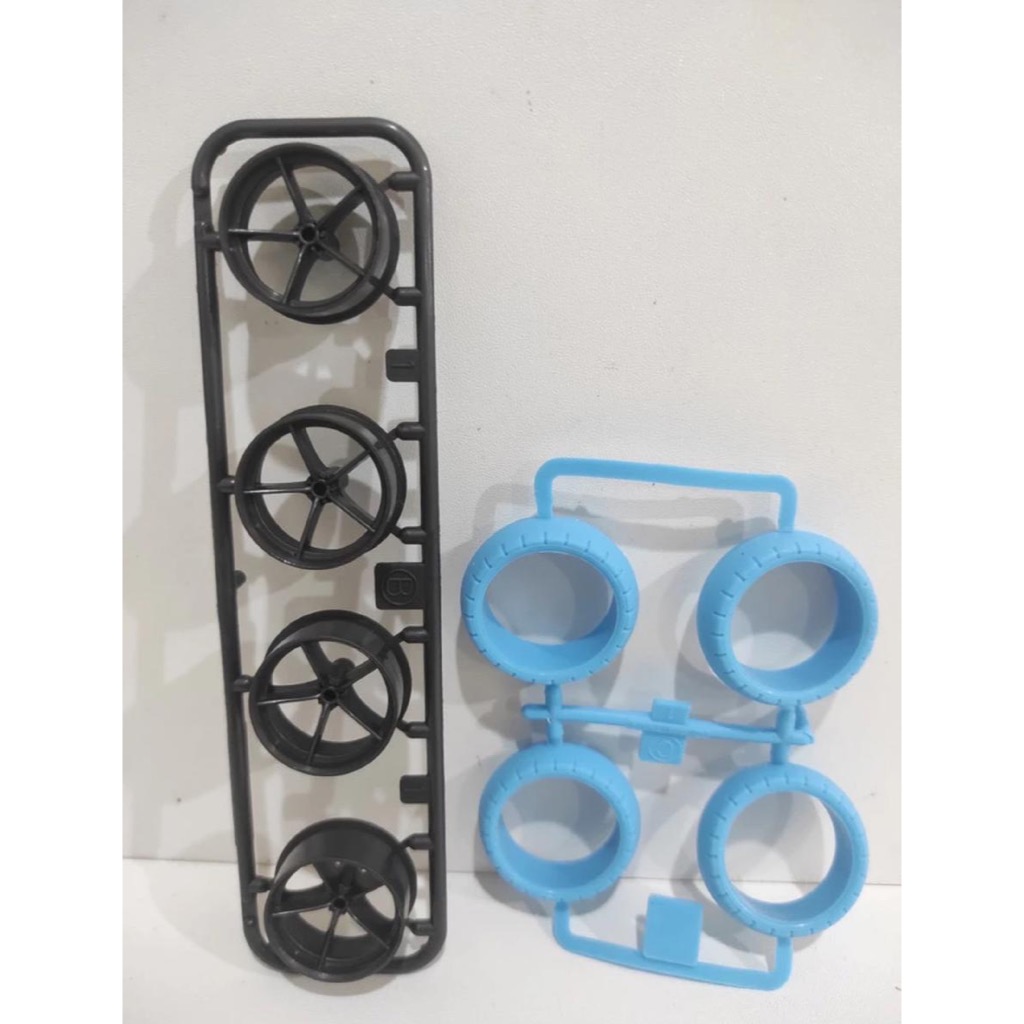 Tamiya Large 5 Spoke Rims + ยางสีฟ้า Hard ชุดหลวม Manta Ray MK.II BS ...