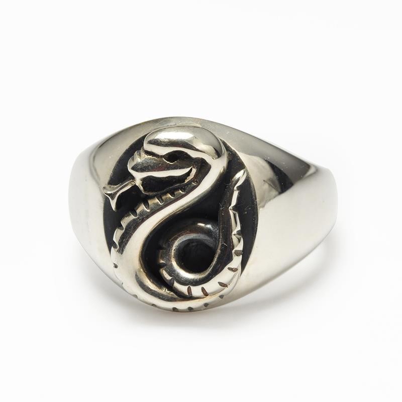 Retro Punk Snake Ring แหวนรูปไข่ผู้ชายรูปใบหน้าเรียบ Niche เปิดอเนก ...
